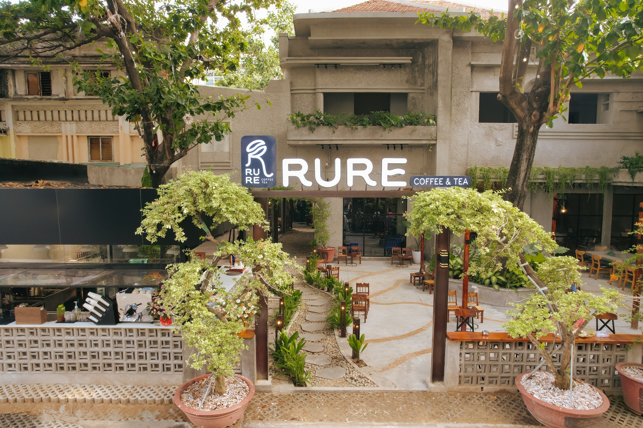 Lối đi và bố cục không gian tại Rure Coffee Tea